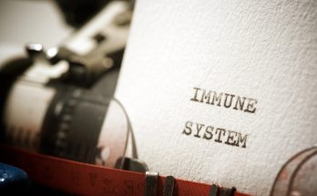 Texto Inmune System con maquina de escribir